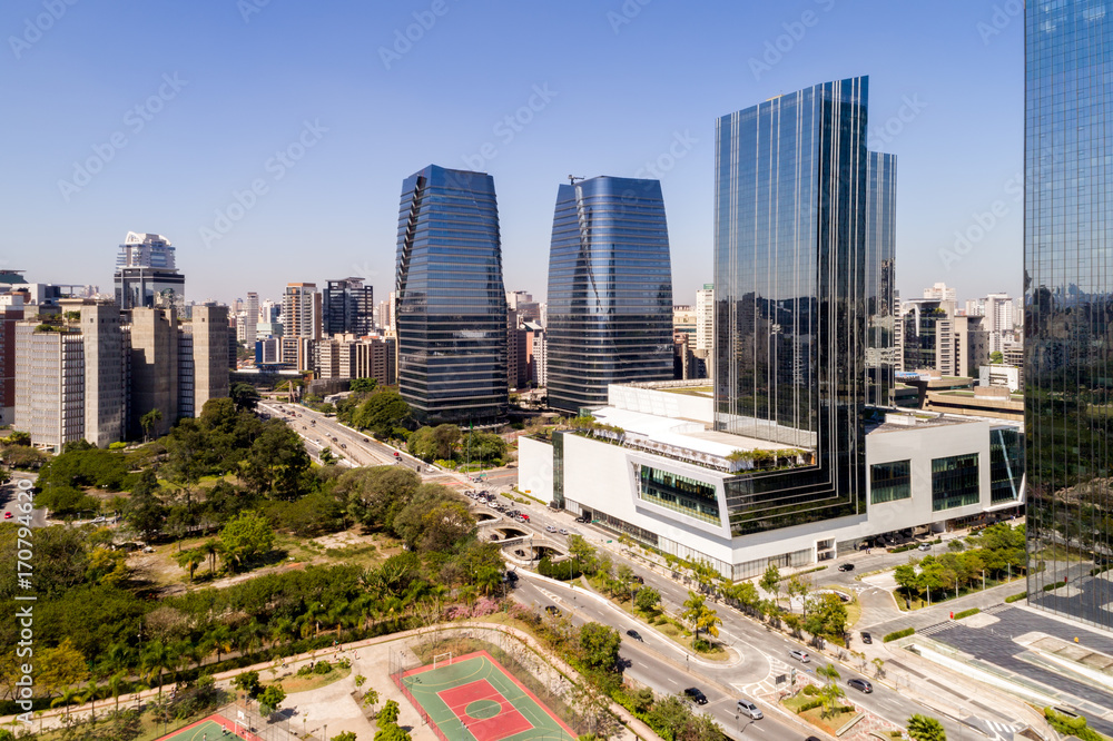 Itaim Bibi: sofisticação cosmopolita no coração financeiro de São Paulo